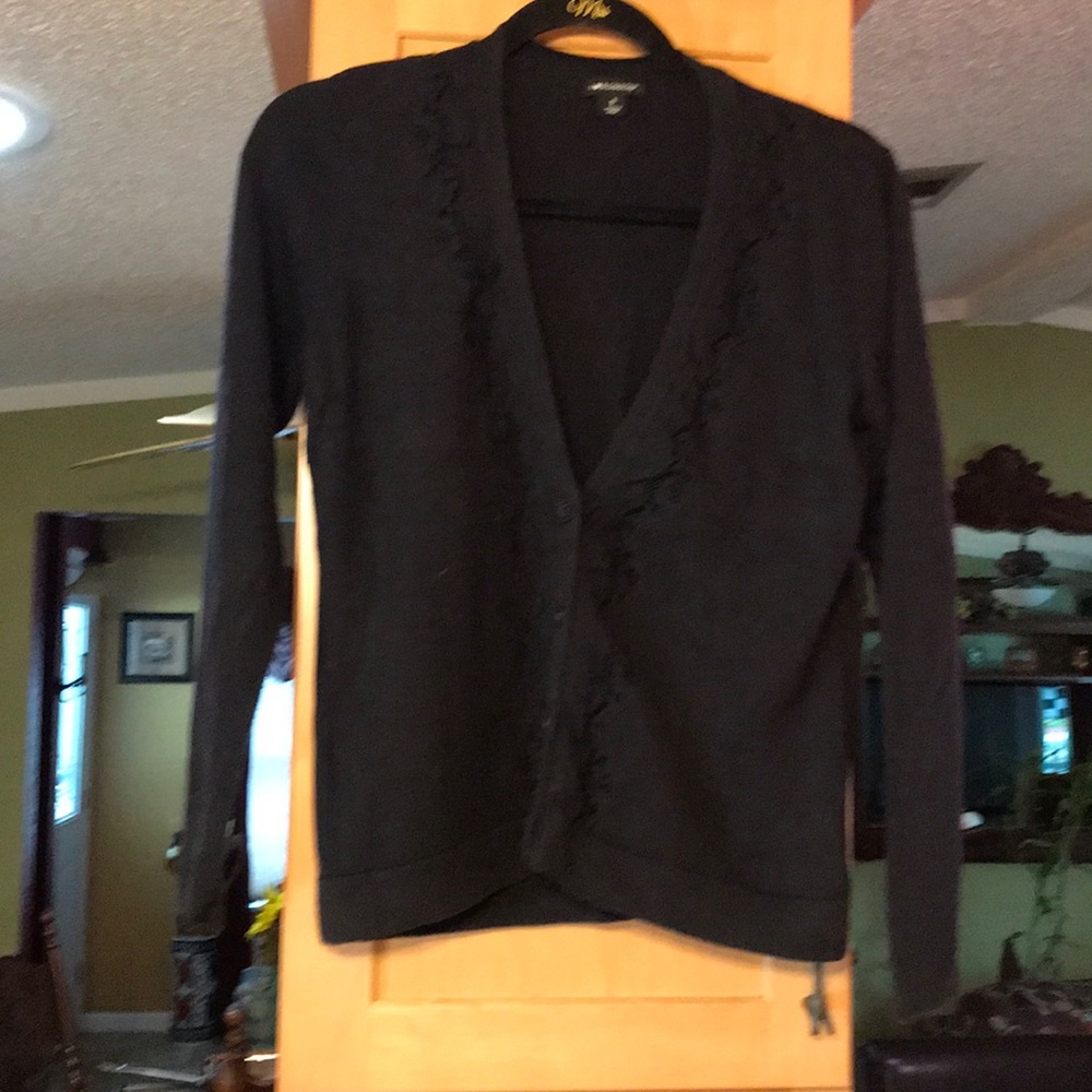 ❤️Cute sweater with lace😊